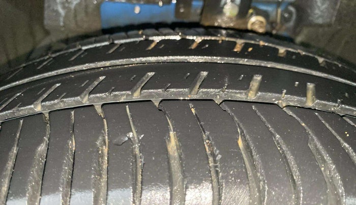 2018 Ford Ecosport TITANIUM 1.5L PETROL, Petrol, Manual, 35,419 km, Left Front Tyre Tread
