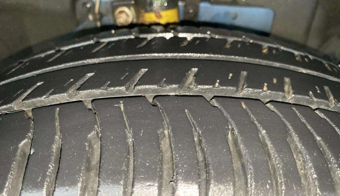 2018 Ford Ecosport TITANIUM 1.5L PETROL, Petrol, Manual, 35,419 km, Right Front Tyre Tread