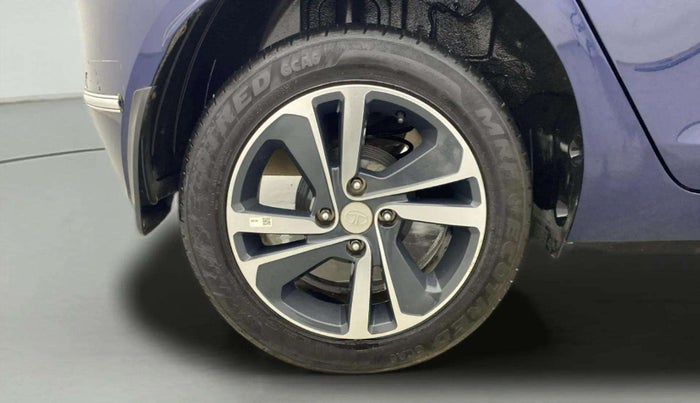 2023 Tata ALTROZ XZA, Petrol, Automatic, 14,559 km, Right Rear Wheel