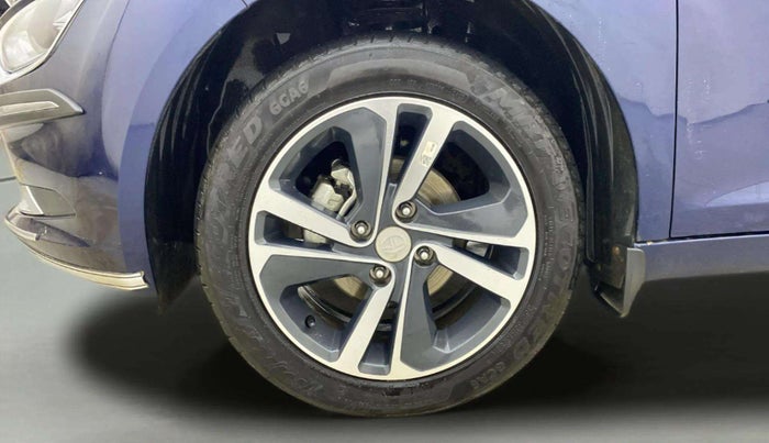 2023 Tata ALTROZ XZA, Petrol, Automatic, 14,559 km, Left Front Wheel