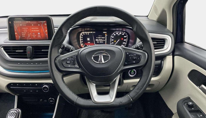 2023 Tata ALTROZ XZA, Petrol, Automatic, 14,559 km, Steering Wheel Close Up