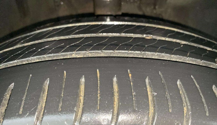 2023 Tata ALTROZ XZA, Petrol, Automatic, 14,559 km, Right Front Tyre Tread