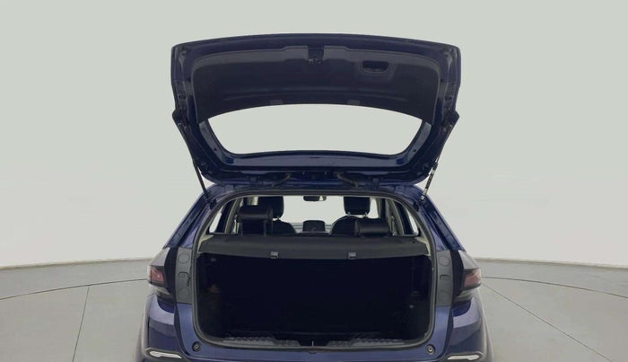 2023 Tata ALTROZ XZA, Petrol, Automatic, 14,559 km, Boot Door Open