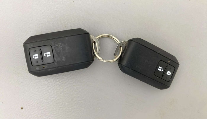 2021 Maruti Baleno ZETA CVT PETROL 1.2, Petrol, Automatic, 24,136 km, Key Close Up