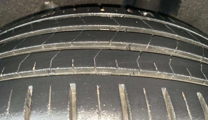2021 Maruti Baleno ZETA CVT PETROL 1.2, Petrol, Automatic, 24,136 km, Left Rear Tyre Tread