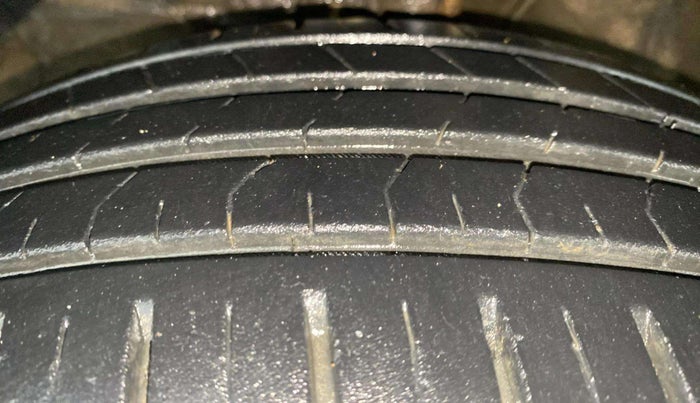 2021 Maruti Baleno ZETA CVT PETROL 1.2, Petrol, Automatic, 24,136 km, Left Front Tyre Tread