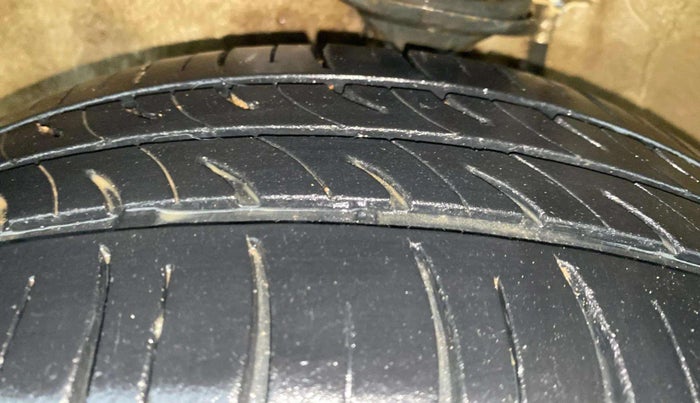 2018 Maruti Alto K10 VXI (O), Petrol, Manual, 49,480 km, Left Front Tyre Tread