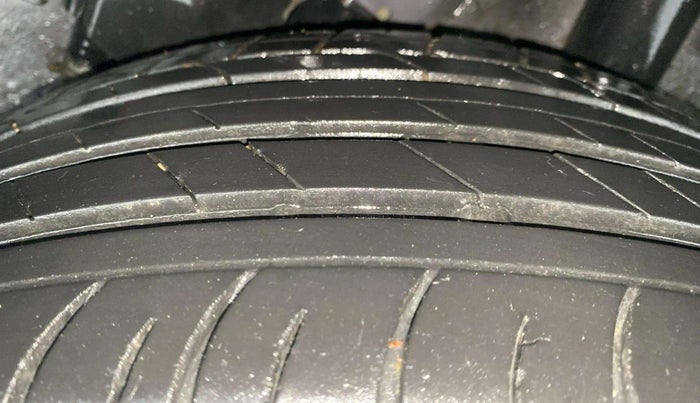 2020 Hyundai VENUE SX 1.0 TURBO, Petrol, Manual, 49,470 km, Left Rear Tyre Tread