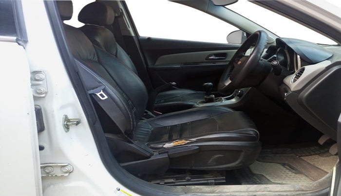 2015 Chevrolet Cruze LTZ AT, Diesel, Automatic, 66,364 km, Right Side Front Door Cabin