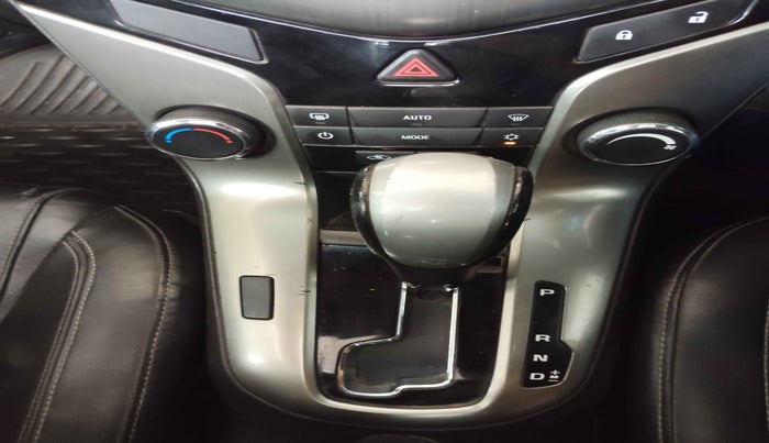 2015 Chevrolet Cruze LTZ AT, Diesel, Automatic, 66,364 km, Gear Lever