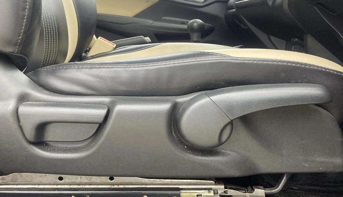 2018 Honda Jazz 1.2L I-VTEC VX, Petrol, Manual, 29,540 km, Driver Side Adjustment Panel