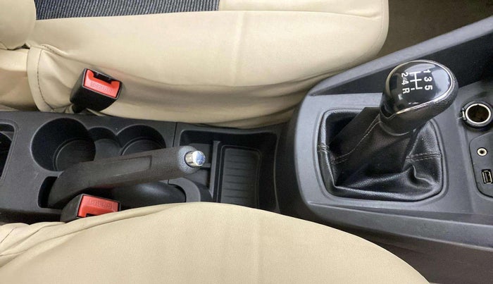 2018 Ford Figo Aspire TITANIUM 1.2 PETROL, Petrol, Manual, 1,04,619 km, Gear Lever