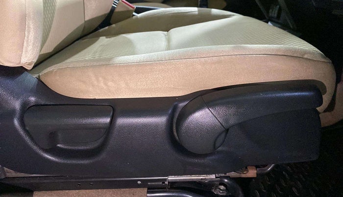 2020 Honda City 1.5L I-VTEC V MT, Petrol, Manual, 41,921 km, Driver Side Adjustment Panel