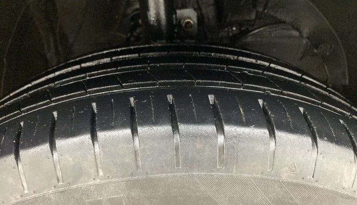 2024 Maruti Baleno DELTA PETROL 1.2, Petrol, Manual, 39,813 km, Right Front Tyre Tread