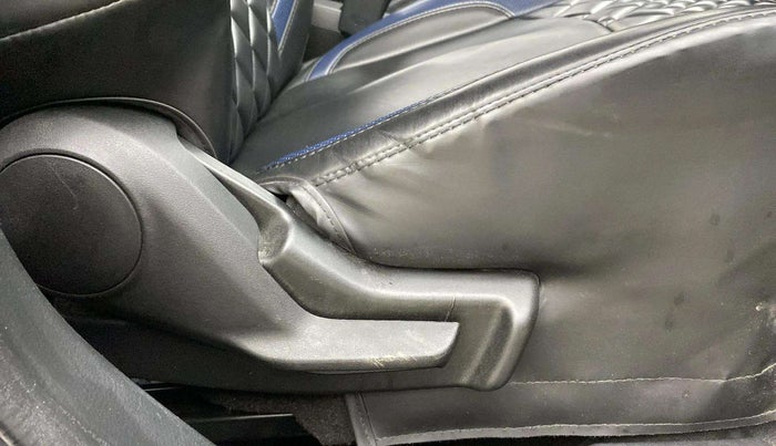 2024 Maruti Baleno DELTA PETROL 1.2, Petrol, Manual, 39,813 km, Driver Side Adjustment Panel