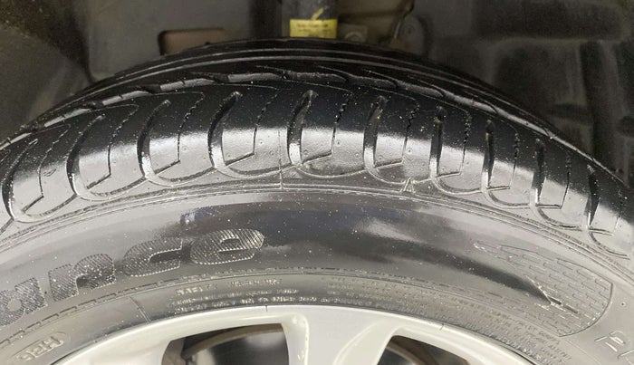 2017 Ford Ecosport TITANIUM 1.5L PETROL, Petrol, Manual, 31,846 km, Left Front Tyre Tread
