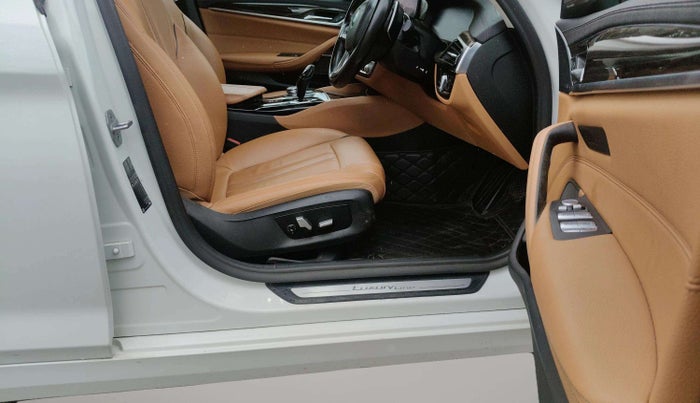 2021 BMW 5 Series 520D LUXURY LINE, Diesel, Automatic, 38,040 km, Driver Side Adjustment Panel