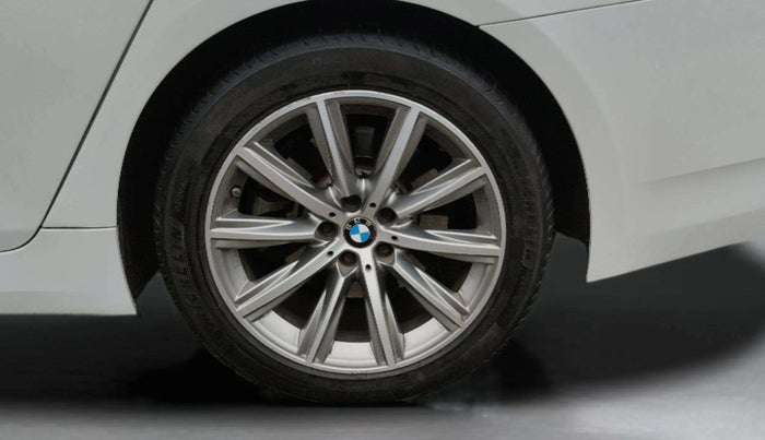 2021 BMW 5 Series 520D LUXURY LINE, Diesel, Automatic, 38,040 km, Left Rear Wheel