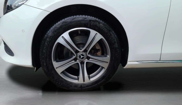 2018 Mercedes Benz E Class E 220 D, Diesel, Automatic, 80,378 km, Left Front Wheel