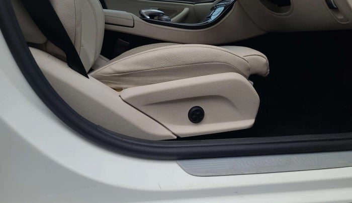 2018 Mercedes Benz E Class E 220 D, Diesel, Automatic, 80,378 km, Driver Side Adjustment Panel