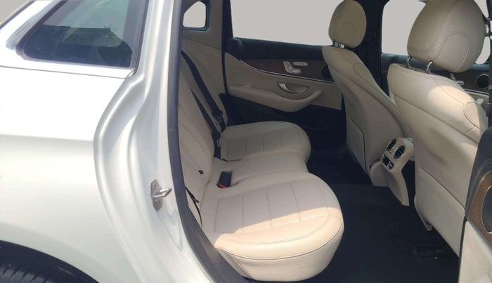 2018 Mercedes Benz E Class E 220 D, Diesel, Automatic, 80,378 km, Right Side Rear Door Cabin