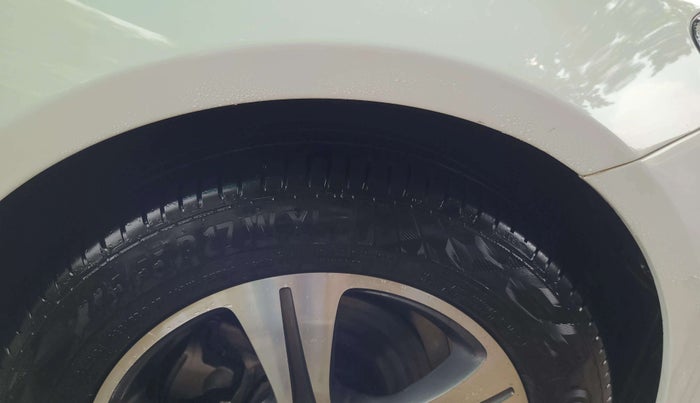 2018 Mercedes Benz E Class E 220 D, Diesel, Automatic, 80,378 km, Right Front Tyre Tread
