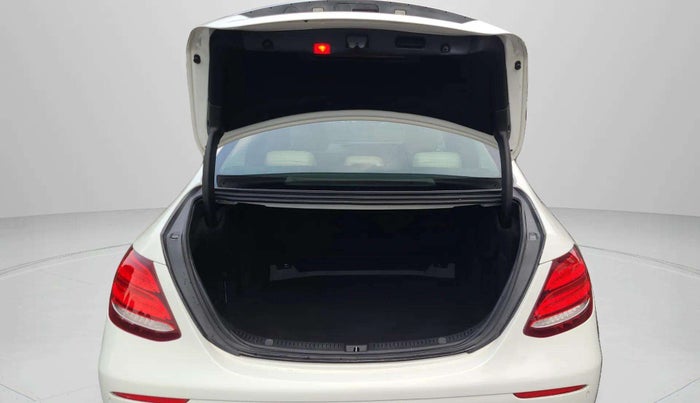 2018 Mercedes Benz E Class E 220 D, Diesel, Automatic, 80,378 km, Boot Door Open