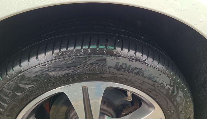 2018 Mercedes Benz E Class E 220 D, Diesel, Automatic, 80,378 km, Right Rear Tyre Tread