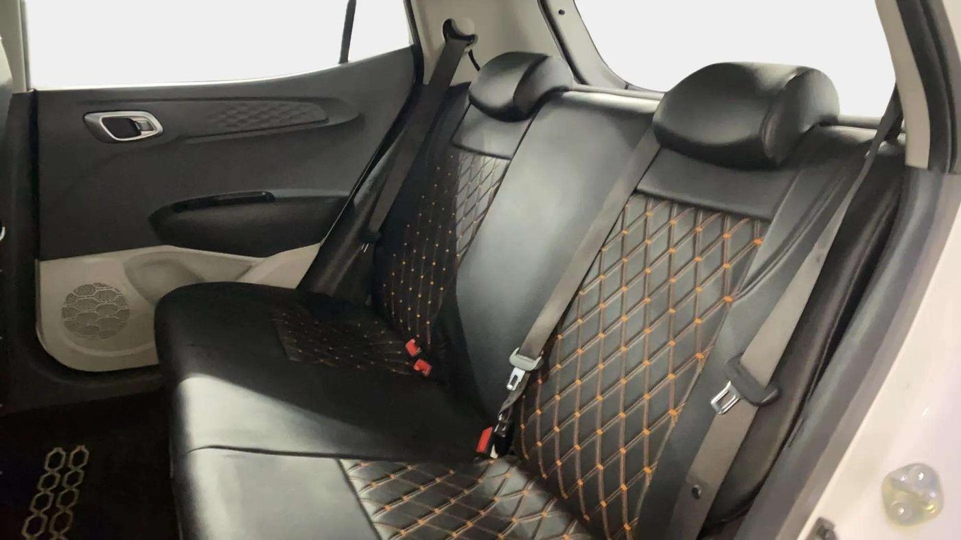 2024 Hyundai GRAND I10 NIOS SPORTZ 1.2 KAPPA VTVT CNG, CNG, Manual, 24,154 km, Right Side Rear Door Cabin