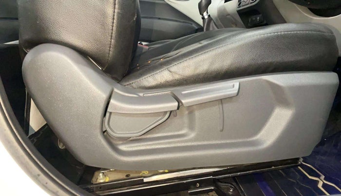 2024 Hyundai GRAND I10 NIOS SPORTZ 1.2 KAPPA VTVT CNG, CNG, Manual, 24,014 km, Driver Side Adjustment Panel