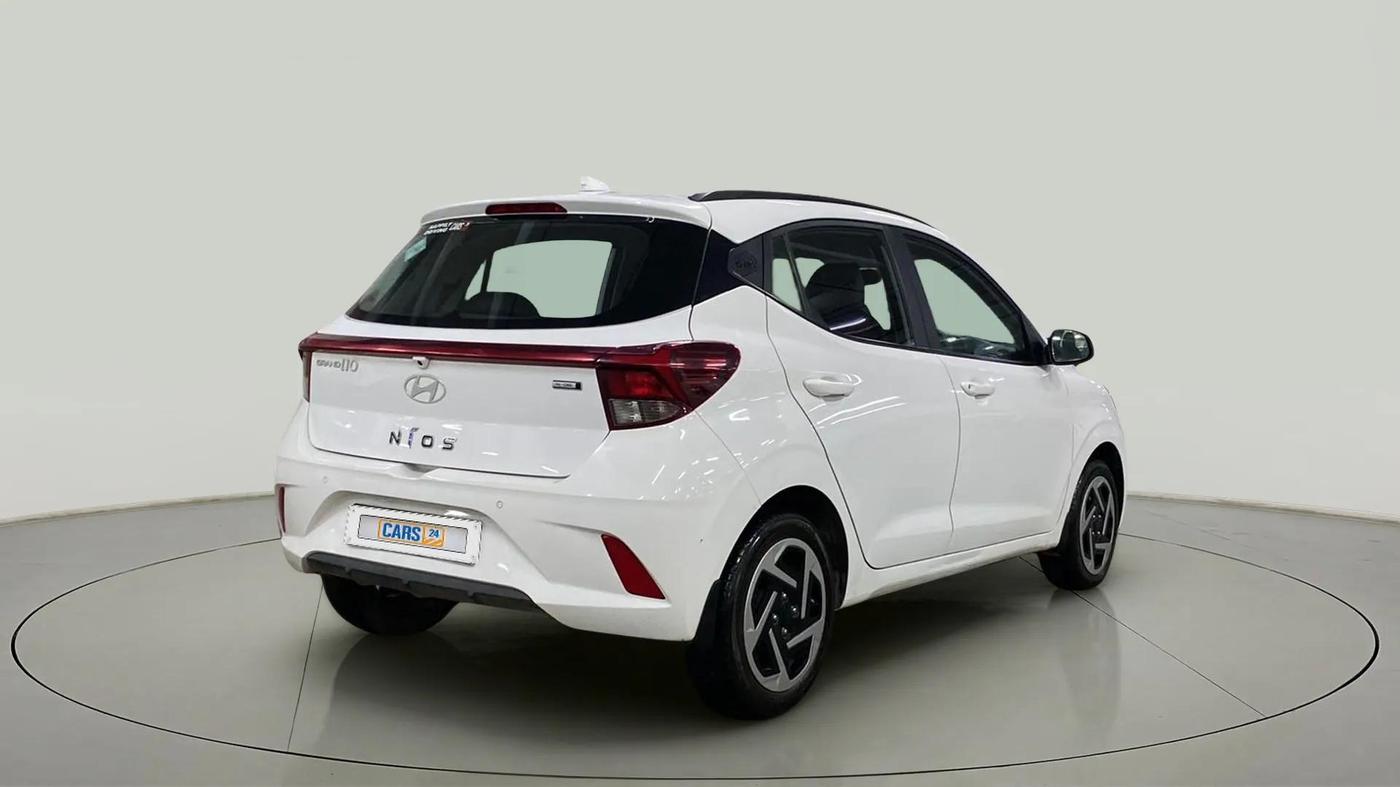2024 Hyundai GRAND I10 NIOS SPORTZ 1.2 KAPPA VTVT CNG, CNG, Manual, 24,154 km, Right Back Diagonal