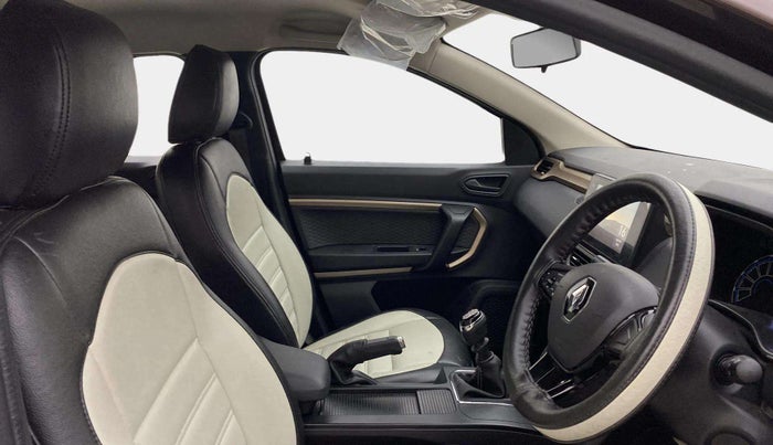 2022 Renault Kiger RXT MT, Petrol, Manual, 5,588 km, Right Side Front Door Cabin