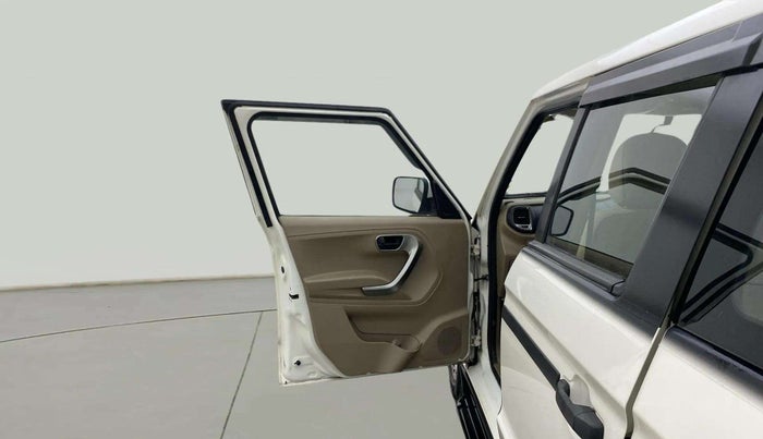 2022 Mahindra BOLERO NEO N10 R, Diesel, Manual, 36,440 km, LHS Front Door