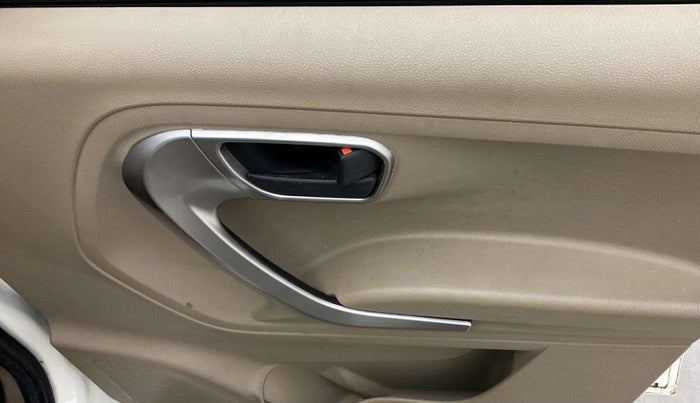 2022 Mahindra BOLERO NEO N10 R, Diesel, Manual, 36,440 km, Driver Side Door Panels Control