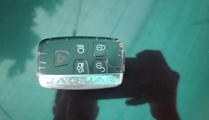 2015 Jaguar XF 2.2 DIESEL LUXURY, Diesel, Automatic, 36,296 km, Key Close Up
