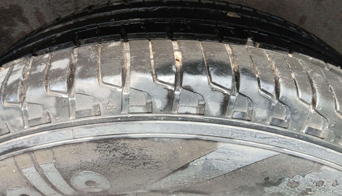 2022 Mahindra SCORPIO-N Z8 L PETROL MT 7 STR, Petrol, Manual, 17,558 km, Left Front Tyre Tread