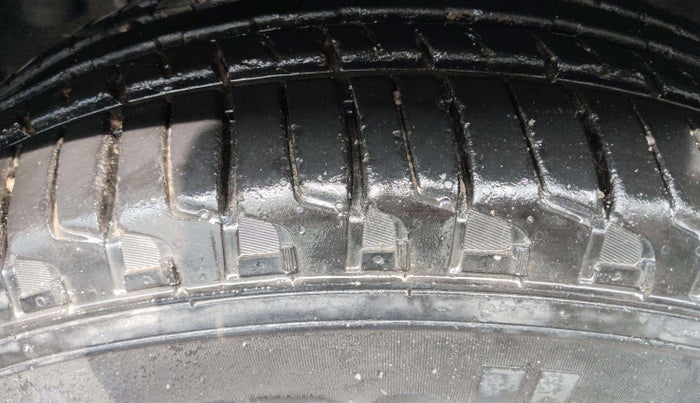 2022 Mahindra SCORPIO-N Z8 L PETROL MT 7 STR, Petrol, Manual, 17,558 km, Left Rear Tyre Tread