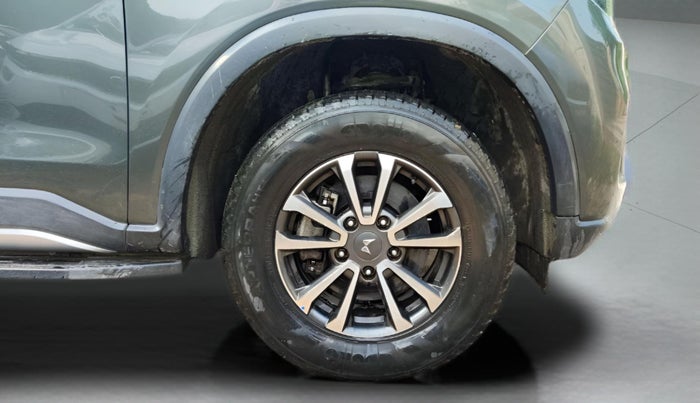 2022 Mahindra SCORPIO-N Z8 L PETROL MT 7 STR, Petrol, Manual, 17,558 km, Right Front Wheel
