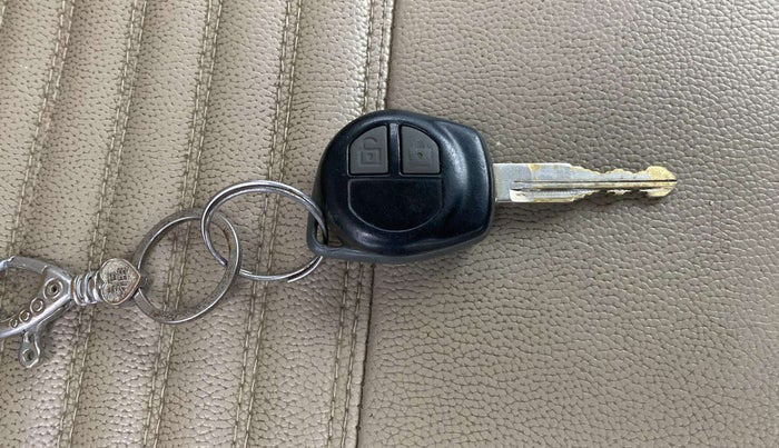 2015 Maruti Swift Dzire VXI, Petrol, Manual, 32,700 km, Key Close Up
