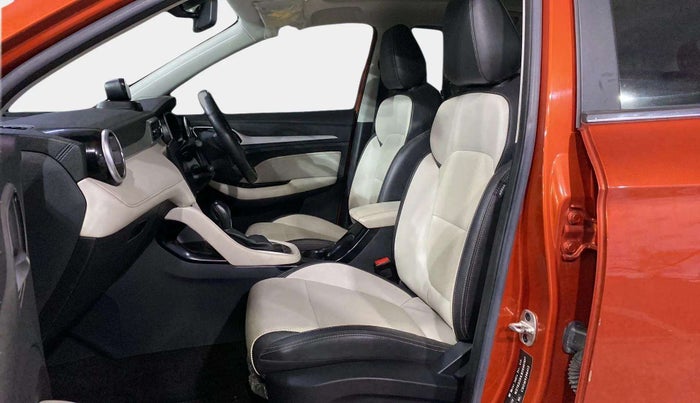 2022 MG ASTOR SHARP 1.5 CVT, Petrol, Automatic, 18,553 km, Right Side Front Door Cabin