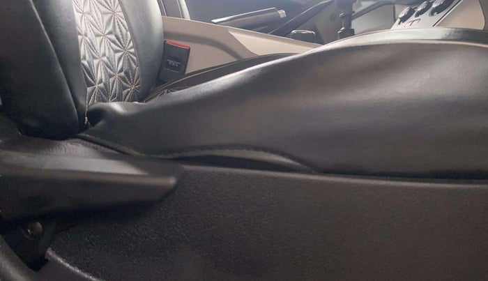 2019 Tata NEXON XM PETROL, Petrol, Manual, 41,039 km, Driver Side Adjustment Panel