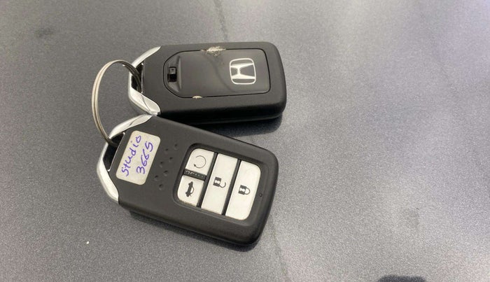 2022 Honda City 1.5L I-VTEC V CVT 5TH GEN, Petrol, Automatic, 37,823 km, Key Close Up