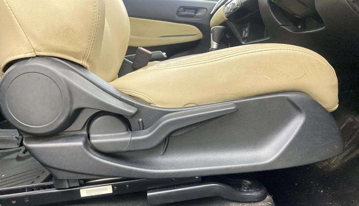 2022 Honda City 1.5L I-VTEC V CVT 5TH GEN, Petrol, Automatic, 37,823 km, Driver Side Adjustment Panel