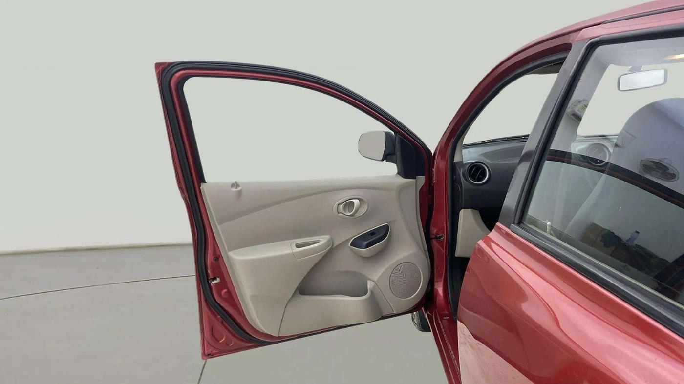 2018 Datsun Go Plus T, CNG, Manual, 36,482 km, LHS Front Door