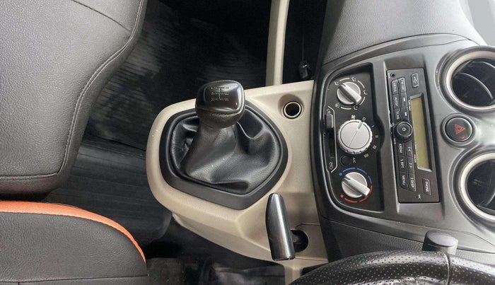 2018 Datsun Go Plus T, CNG, Manual, 36,346 km, Gear Lever