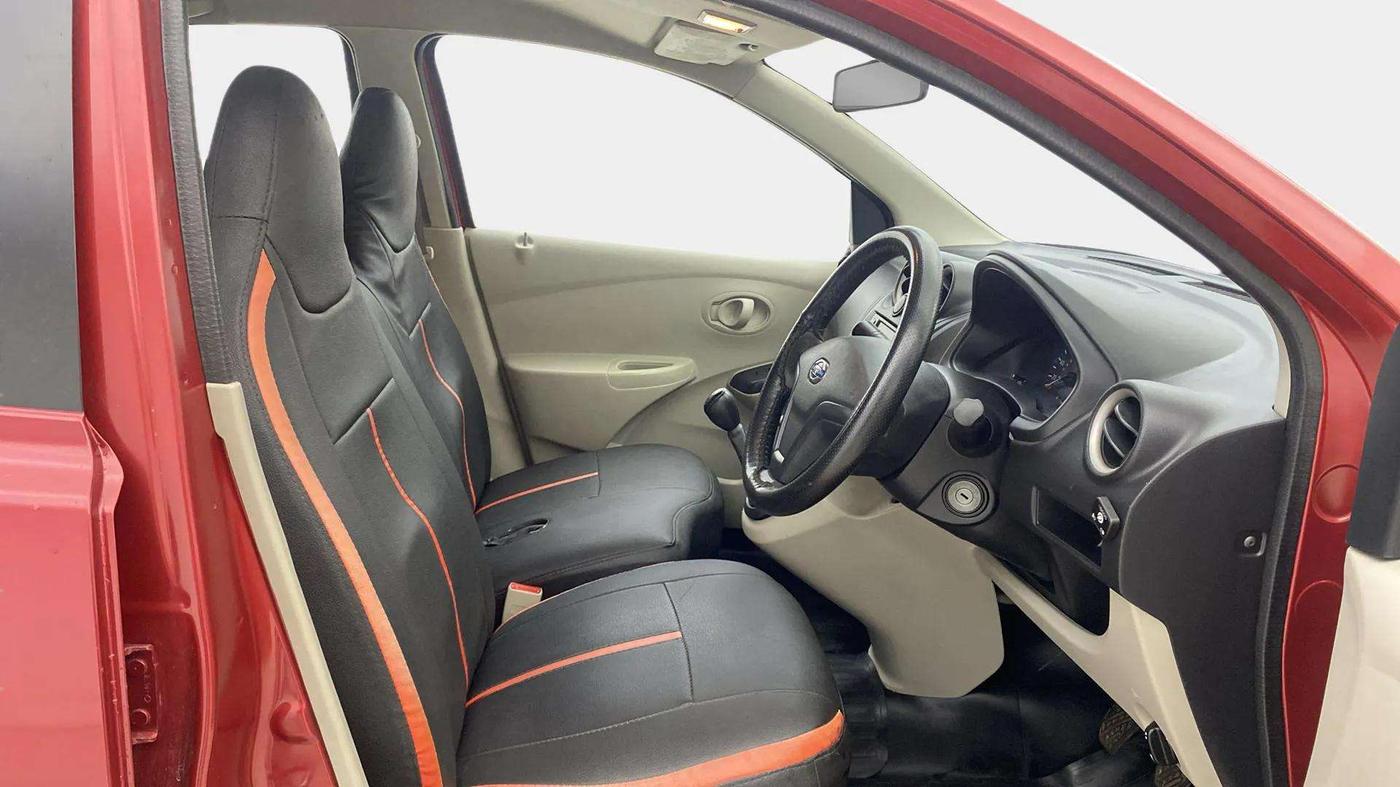 2018 Datsun Go Plus T, CNG, Manual, 36,482 km, Right Side Front Door Cabin