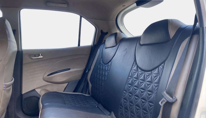 2019 Hyundai NEW SANTRO MAGNA, Petrol, Manual, 64,688 km, Right Side Rear Door Cabin