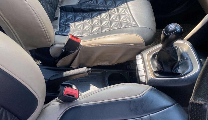 2019 Hyundai NEW SANTRO MAGNA, Petrol, Manual, 64,688 km, Gear Lever