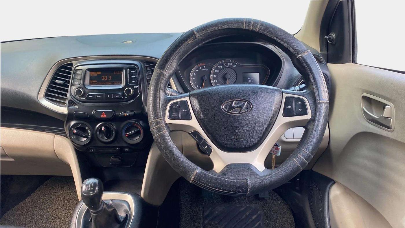 2019 Hyundai NEW SANTRO MAGNA, Petrol, Manual, 64,688 km, Steering Wheel Close Up