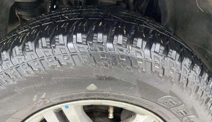 2019 Mahindra TUV300 T10, Diesel, Manual, 95,841 km, Left Front Tyre Tread